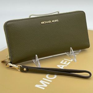 Michael Kors Large Continental Wallet Duff…